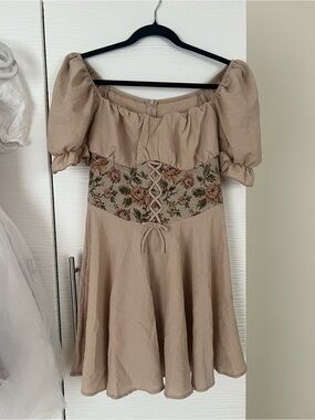 Beige Floral Corset Waist Puff Sleeve Dress